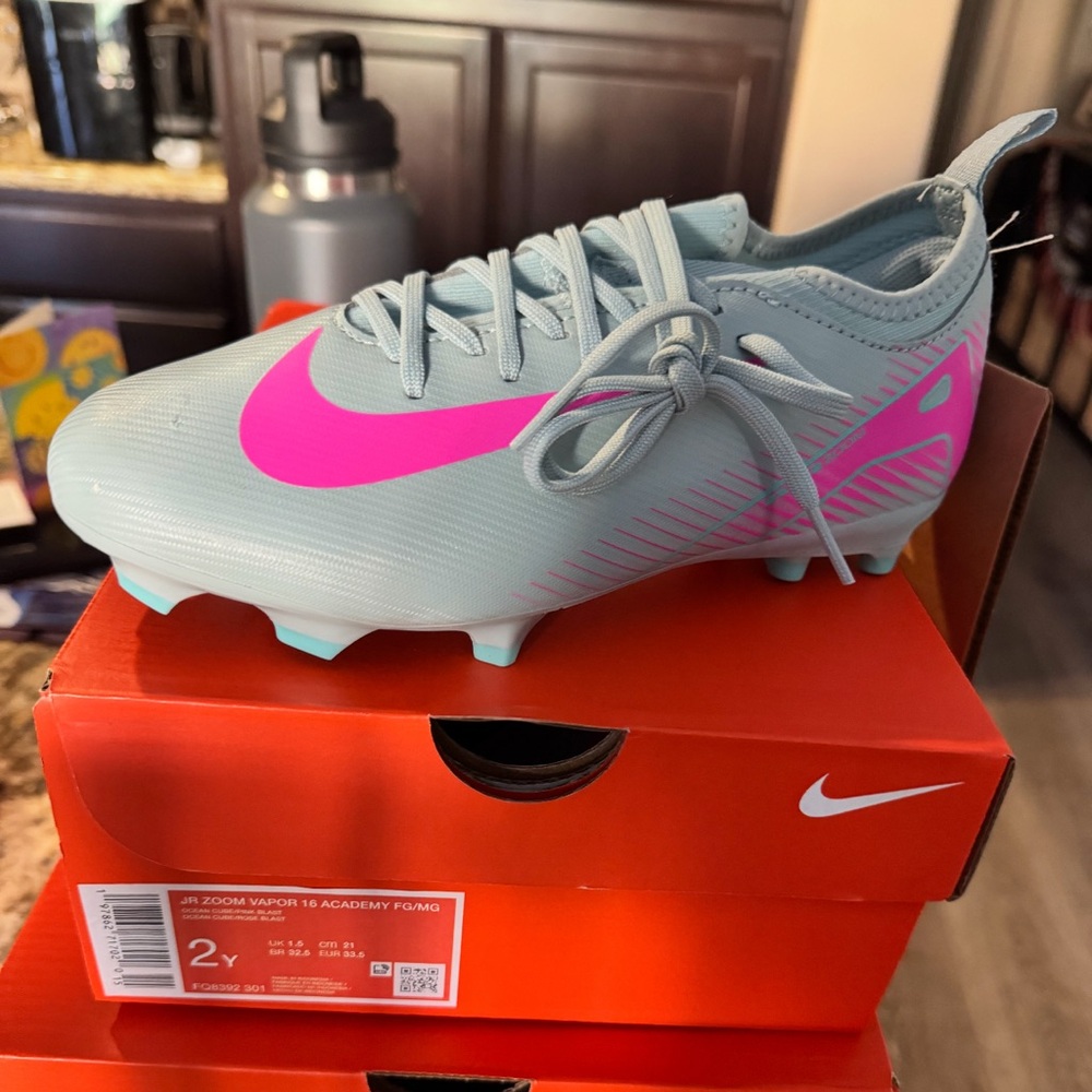 Nike Mercurial Vapor 16 Academy Soccer Cleats - Light Gray and Pink